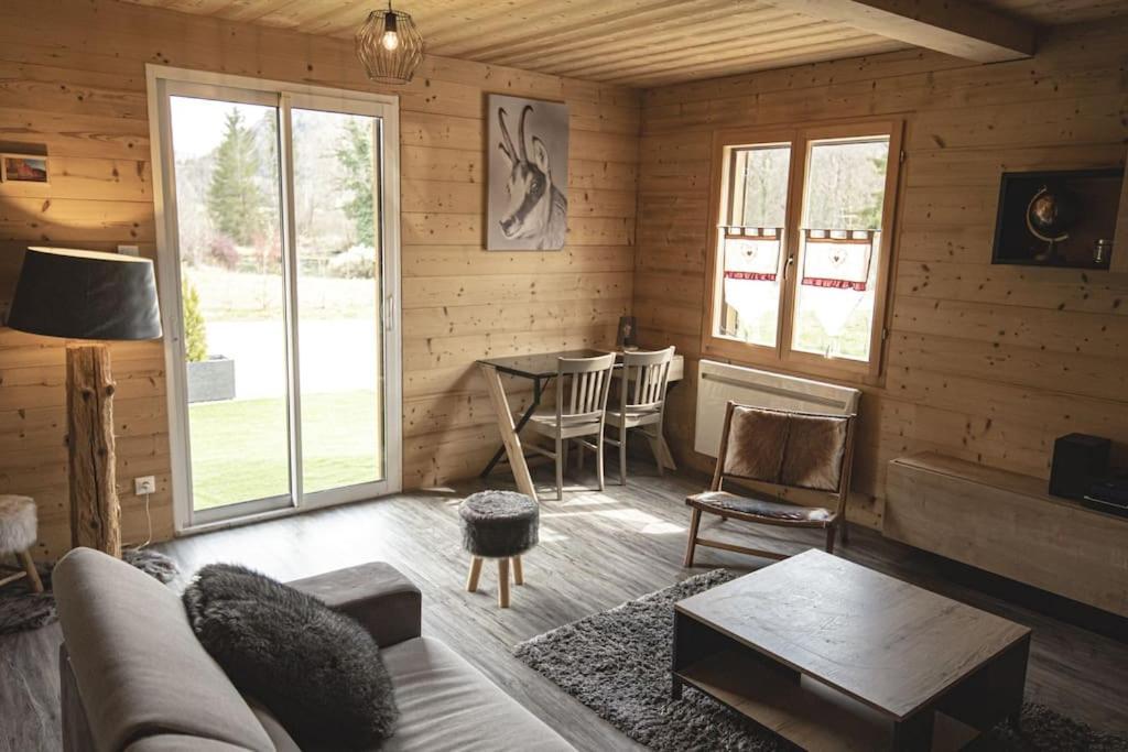 Вилла Gite Jura Mina Chalet Au Milieu De La Nature Ney Экстерьер фото
